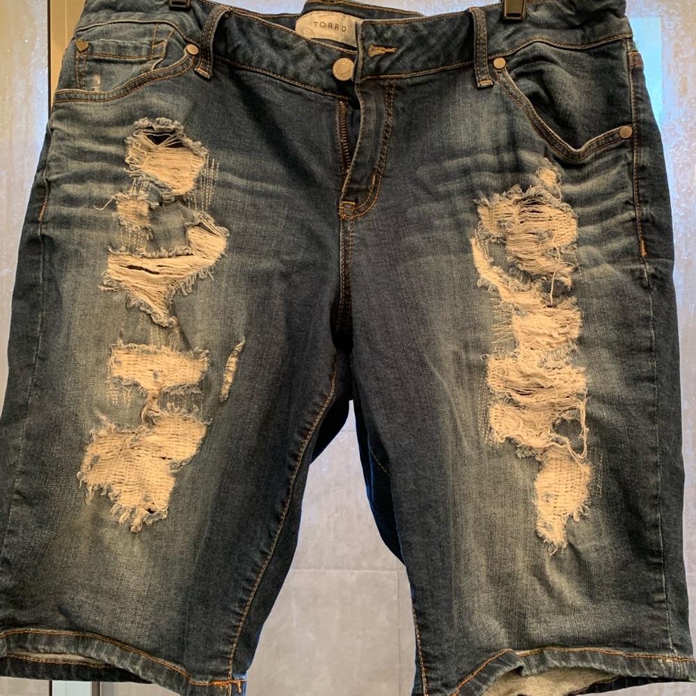 Size 18 Torrid Distressed Bermuda Shorts